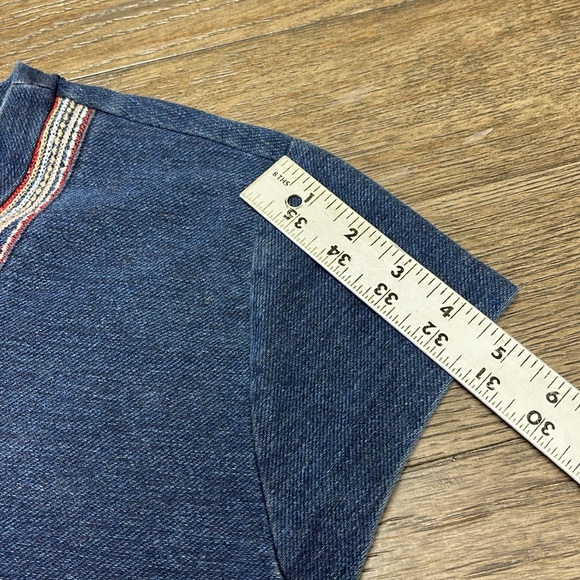 Max Jeans Denim Colored Embroidered Front T-Shirt Size Large Aztec Design - Picture 9 of 15